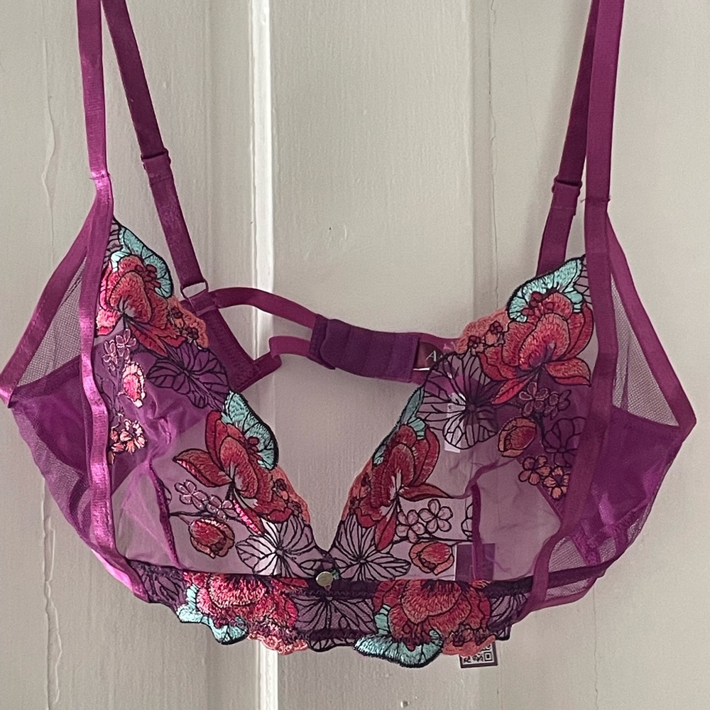 Adore Me Vibrant Floral Lace Bra in Purple Large NWT